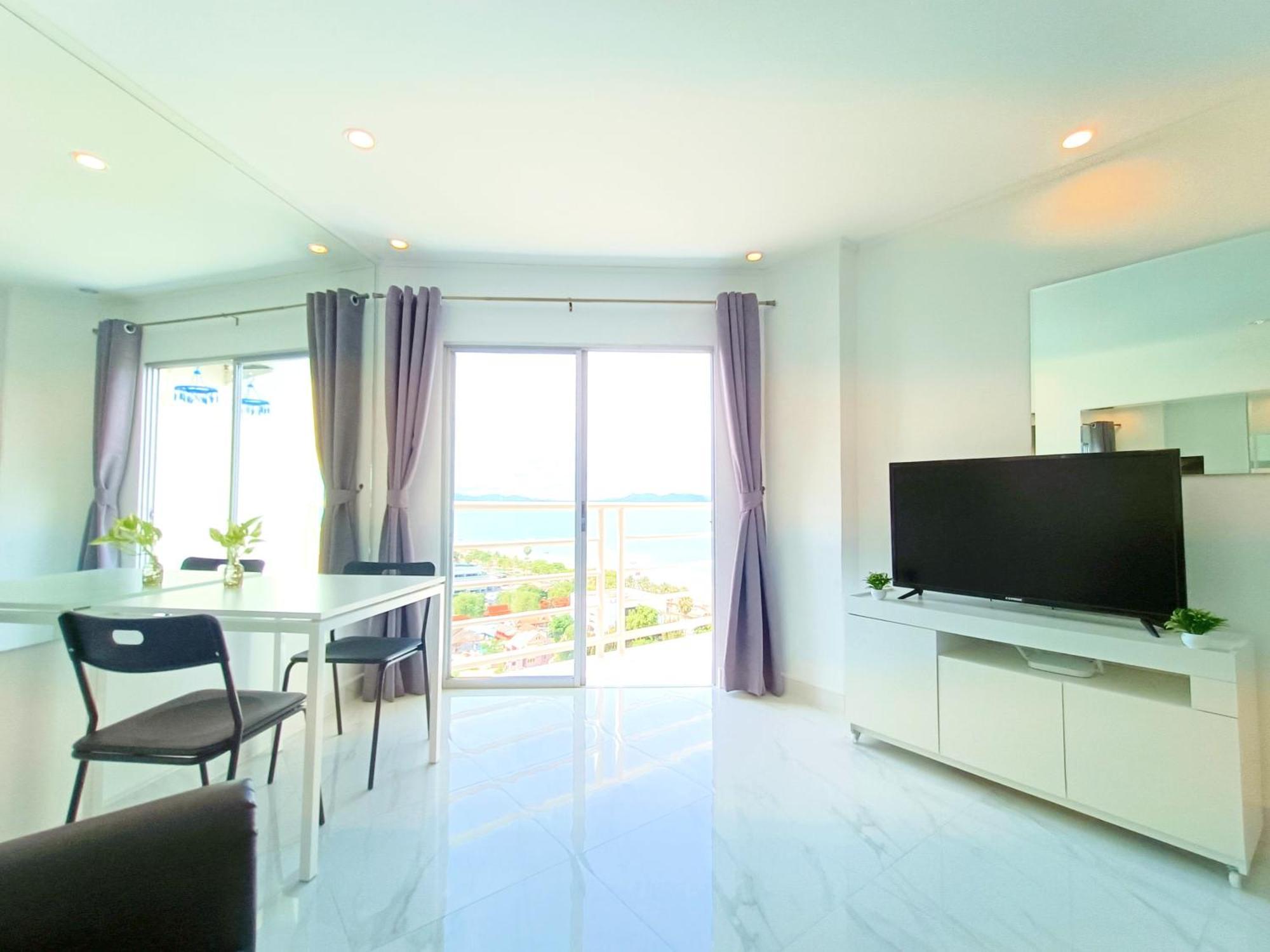Sea View Beachfront Condos Pattaya ジョムティエンビーチ エクステリア 写真