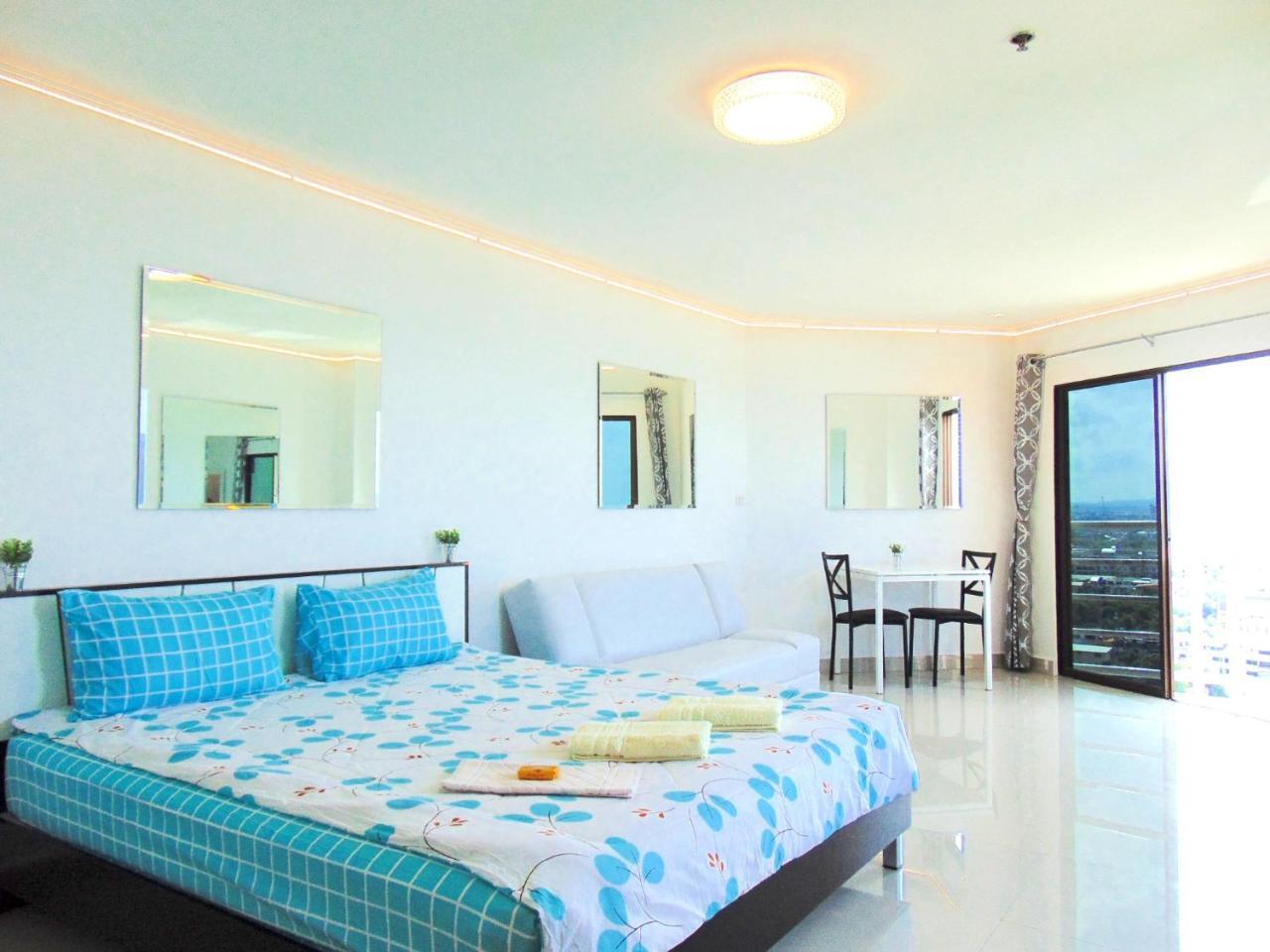 Sea View Beachfront Condos Pattaya ジョムティエンビーチ エクステリア 写真