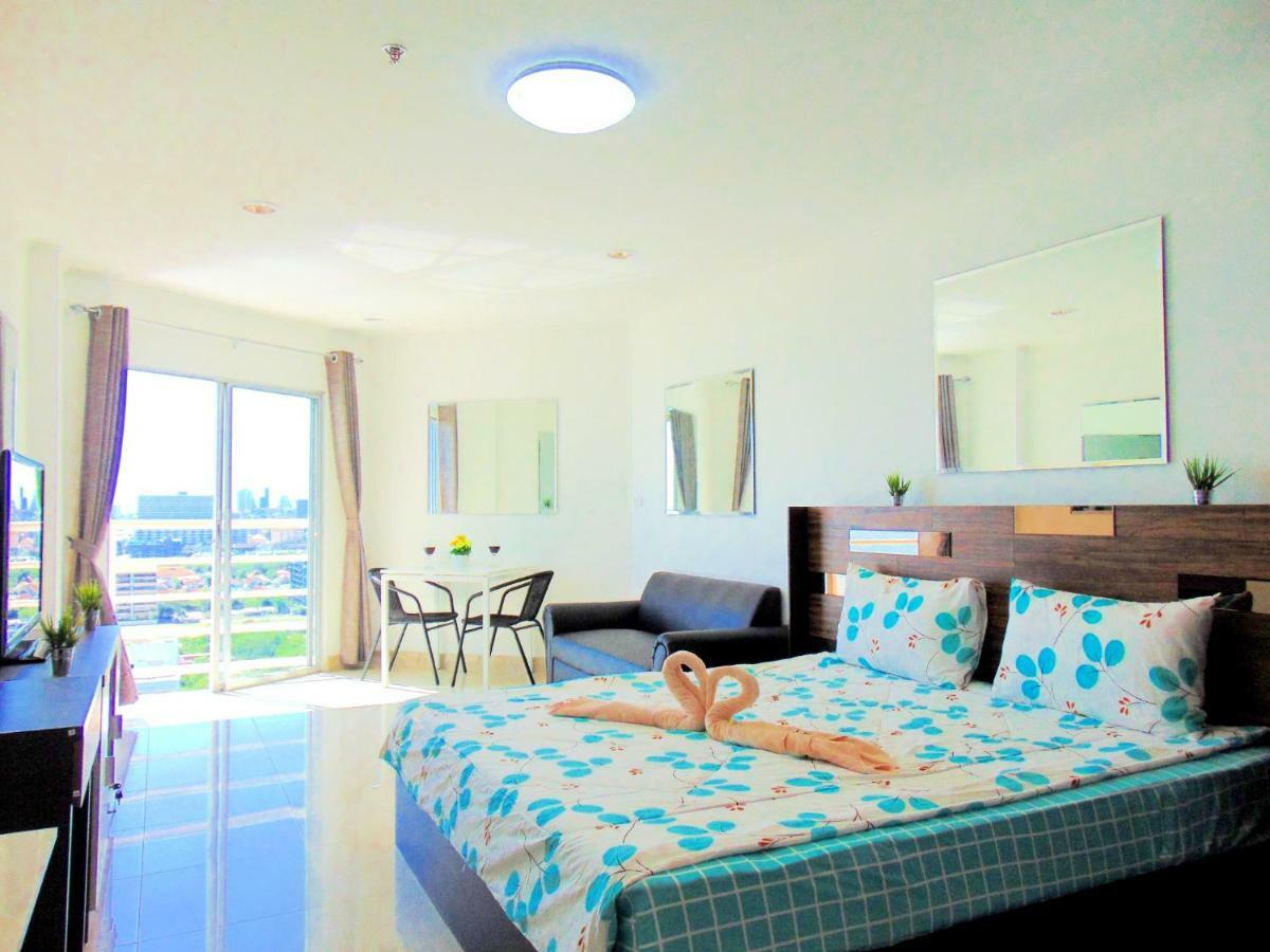 Sea View Beachfront Condos Pattaya ジョムティエンビーチ エクステリア 写真