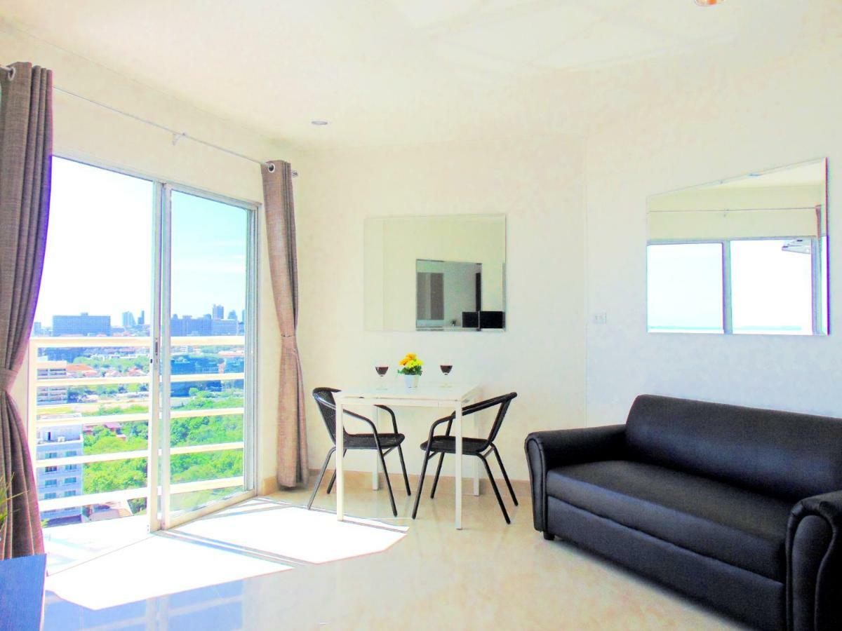 Sea View Beachfront Condos Pattaya ジョムティエンビーチ エクステリア 写真