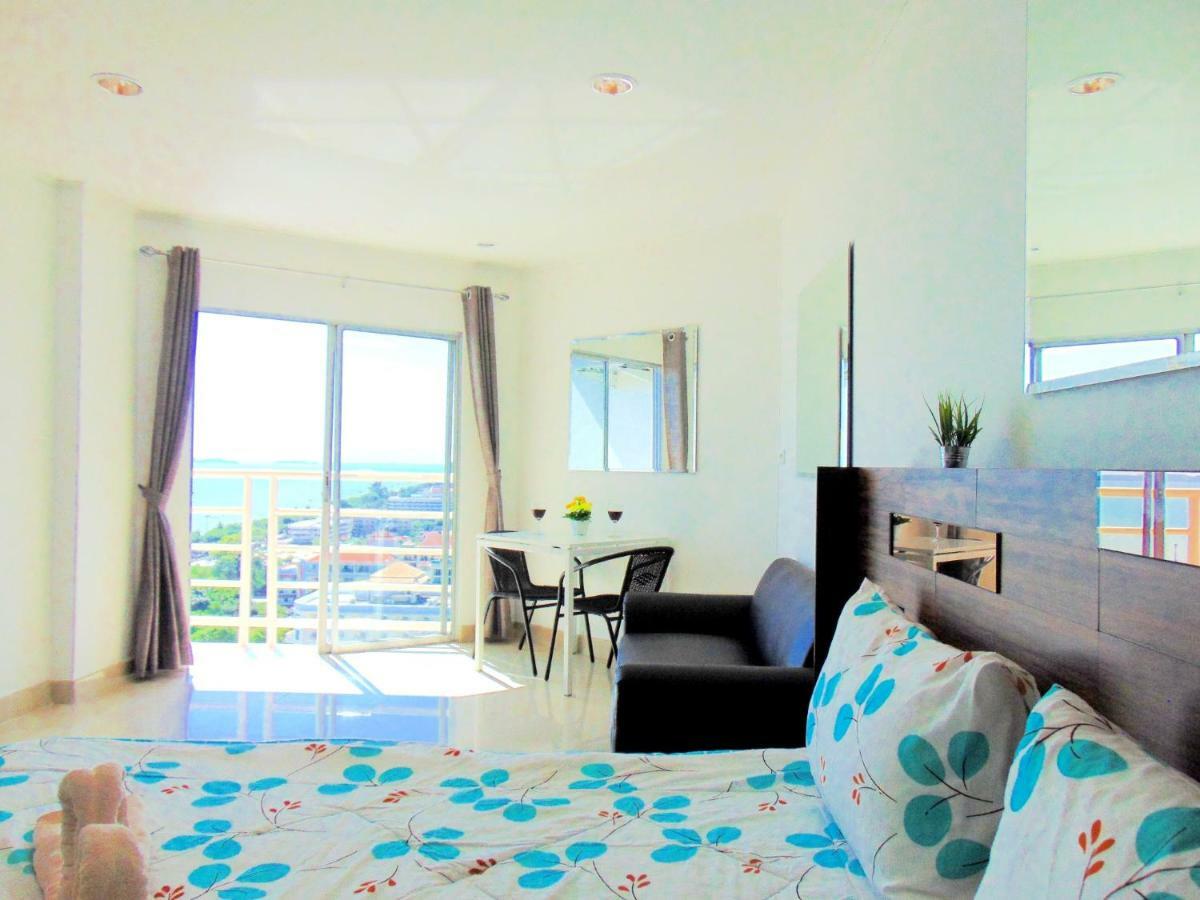 Sea View Beachfront Condos Pattaya ジョムティエンビーチ エクステリア 写真