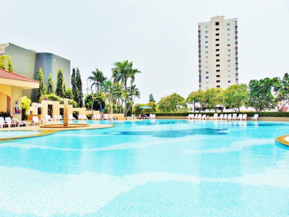 Sea View Beachfront Condos Pattaya ジョムティエンビーチ エクステリア 写真